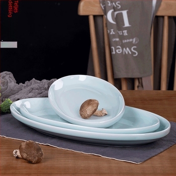 Halas tál, porcelán ovális alak, aláglazúros felület; mikrohullámú sütőben és mosogatógépben használható