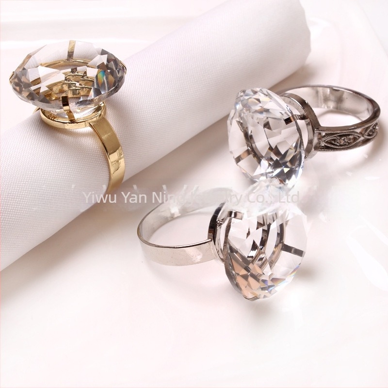 Nagy gyémántos szalvétagyűrű – rozsdamentes acélból, elektroplakkolt felület, modern minimalista stílus, logó nyomtatva, magáncímkéhez kész