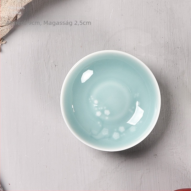 Celadon porcelán vacsora tál virágmintával, kör formájú, mikróban használható