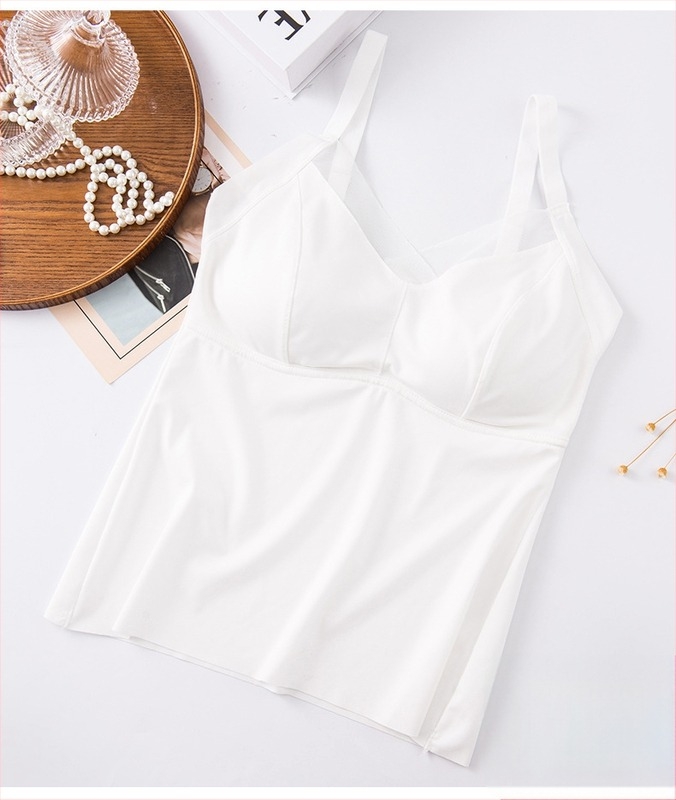 Széles vállú top Ice Silk/Nylon anyagból, állítható pántok, latex hátbetét, push-up, nyárra