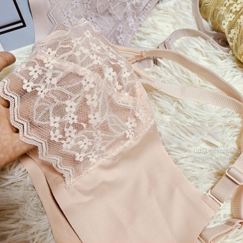 Francia csipkés melltartó nagy mellekhez, vezeték nélküli, vékony nyári modell, háromszög alakú kosár, dizájn nyúlfül, nylon anyag