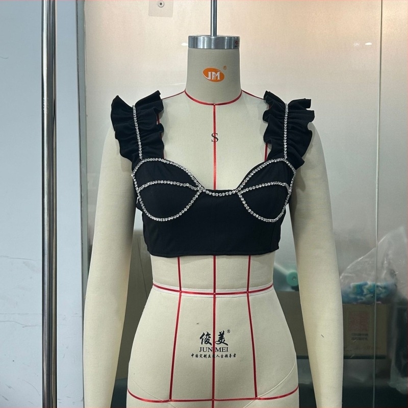 Vállpántos camisole felső nem levehető vállpántokkal - karcsú szabás, ultra rövid hossz ≤40 cm, minta Booking drill, poliészter 80–90%, Nyár 2023