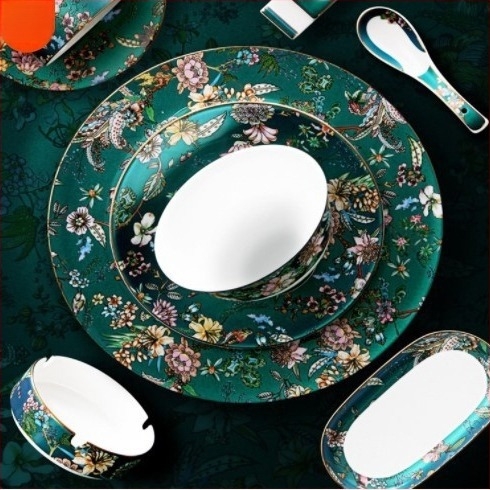 Jun Porcelán csontporcelán négy darabos étkészlet, kerek forma, virágmintázat, mikrohullámú sütőbe tehető