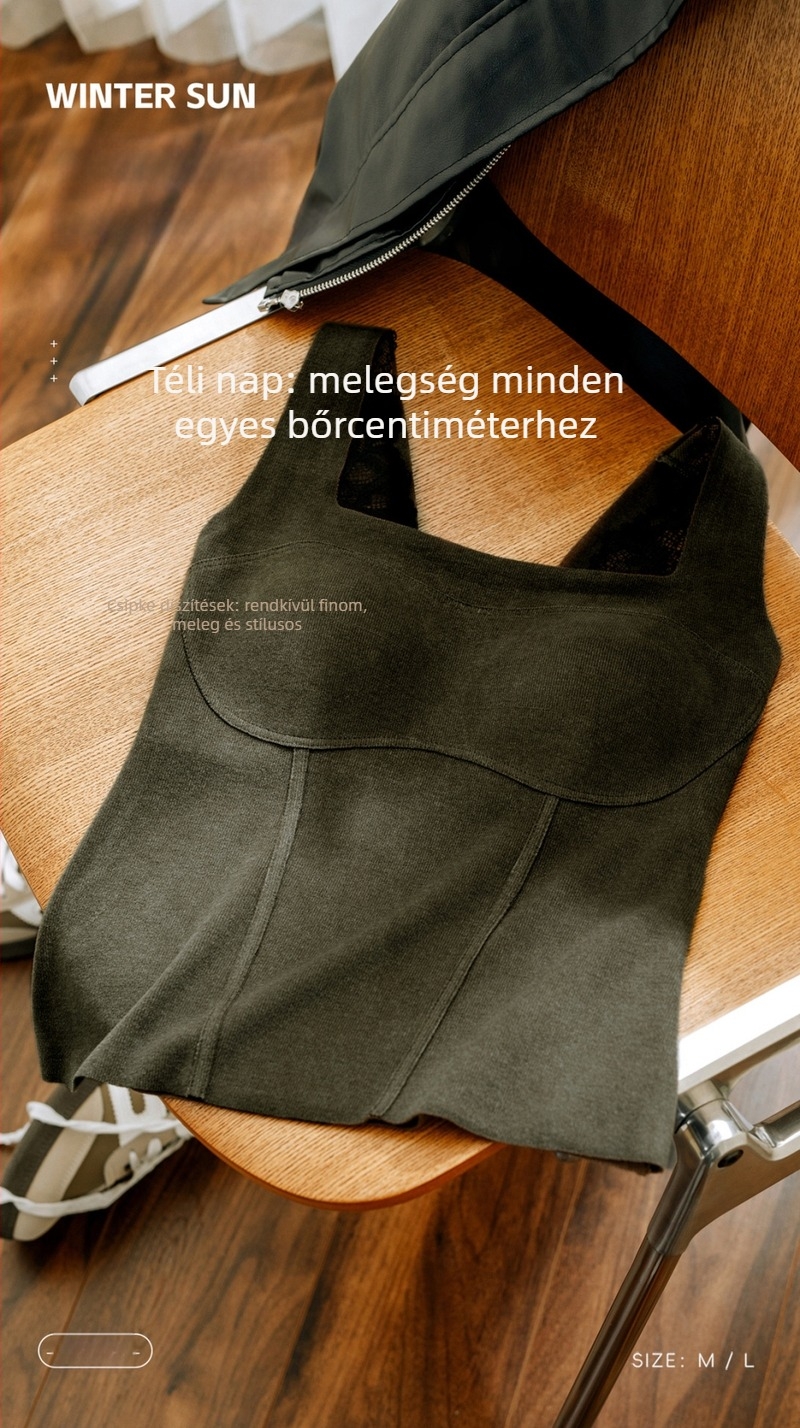 Melegítő mellény beépített melltartócsészékkel és párnákkal - nejlon anyag, vékony egyrétegű szövet, kapucnis, négyzet alakú nyakvonal.