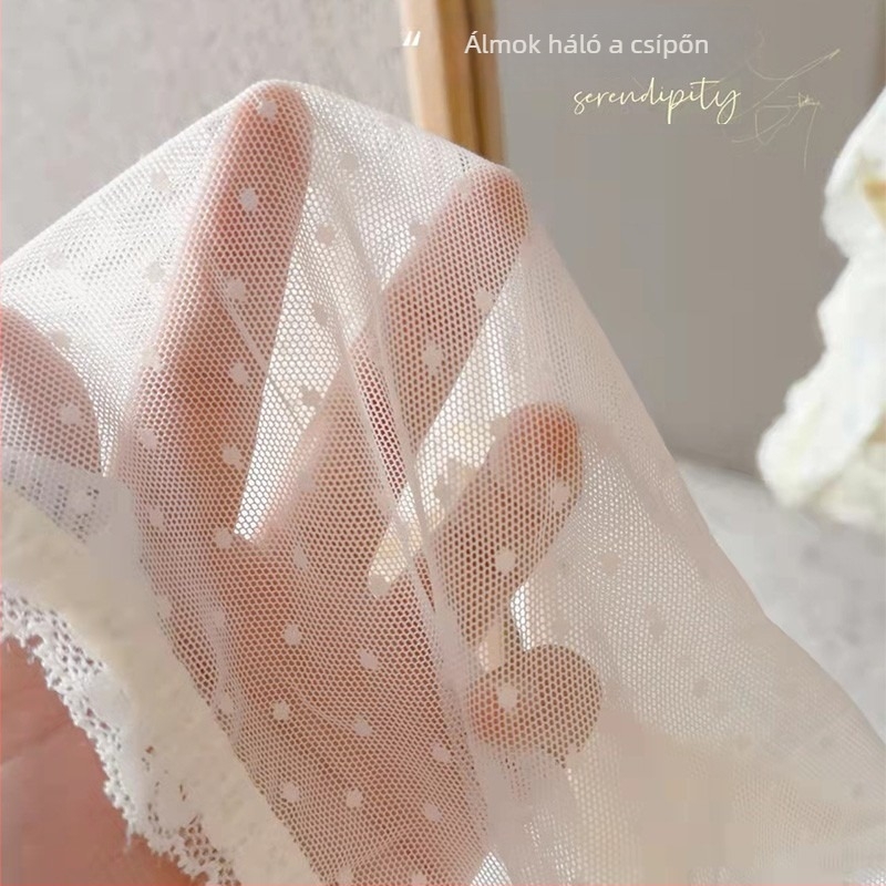 Csipkés hálószövésű női háromszög alakú bugyi, pamutbetéttel, alacsony derék, légáteresztő, gyorsan száradó