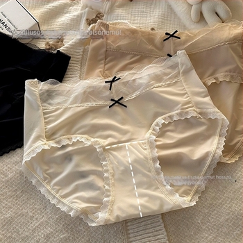 Női ice silk alsónemű, középső derekú, fő anyag nylon, ágyékrész pamut bélés, gyorsan száradó