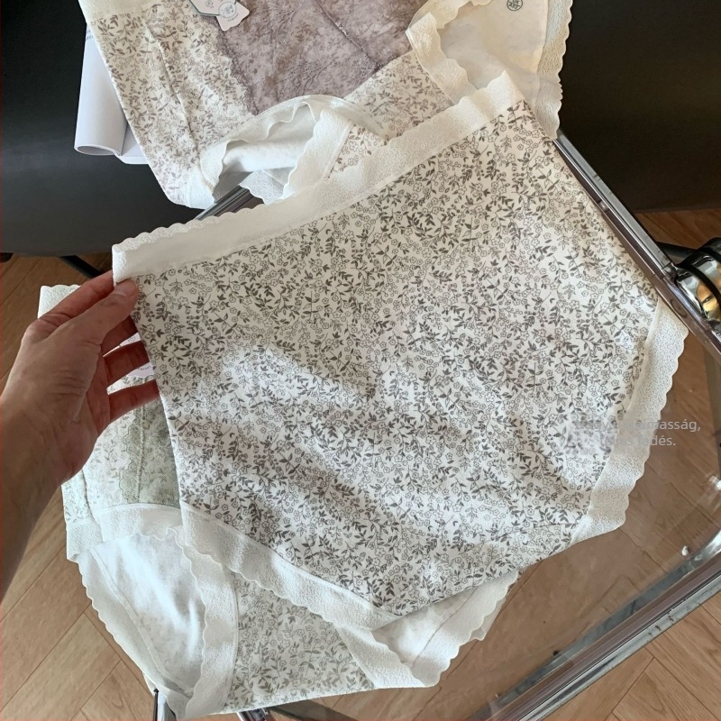 Plusz méretű pamut jacquard női bugyi, magas derék, virágmintás, haskontroll, fenékemelés, antibakteriális, bővített ágyék