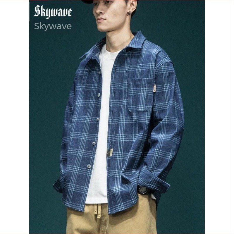 Japán-stílusú kockás férfi hosszú ujjú ing, bő szabás, téli fleece-betétes, casual munkaruha kabát, retro stílus.