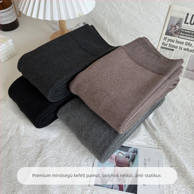 Pamut alapú harisnyanadrág zoknival, 30–50% pamut tartalom, vast szövés, fenékemelés és lábformázás, egyszínű dizájn