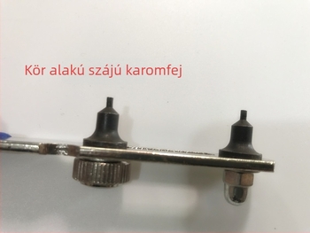 Óra nyitó eszköz két karmával és két PIN-mechanizmussal a hátlap kinyitásához és az elem cseréjéhez, 2021 nyár, nem importált