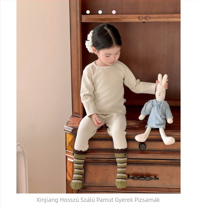 Gyerekeknek őszi-téli két darabos készlet, 95% pamut, puha bársonyos érzetű anyag, unisex, 3–8 éveseknek, antistatizáló és antibakteriális