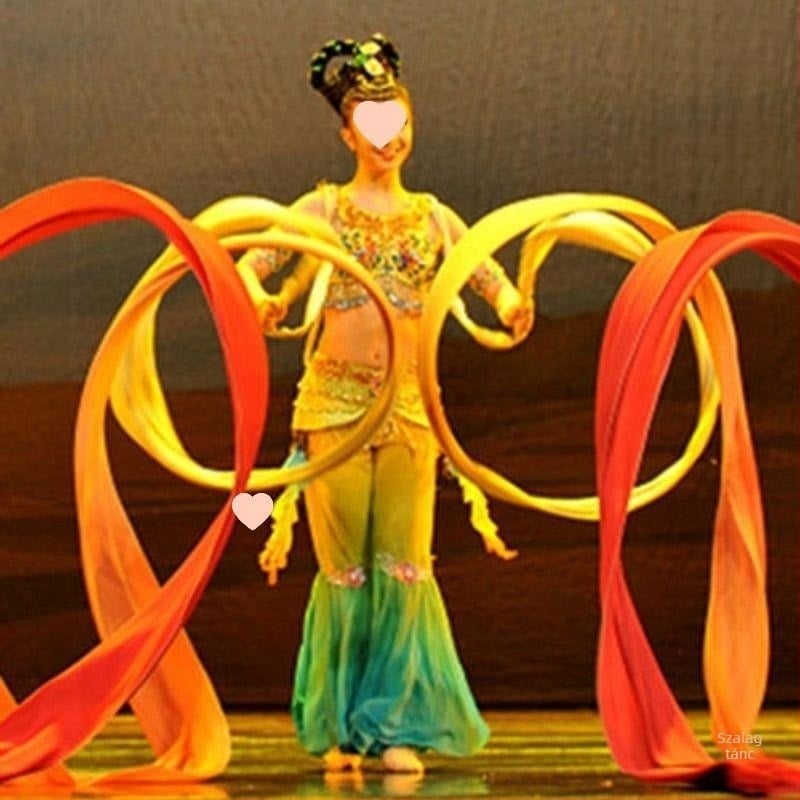 Hosszú, folyó tánckendő légi tánchoz, bottal – kibővített változat, Dunhuang ihletésű, a kifutón