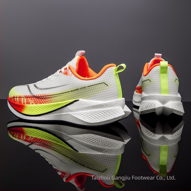 Futócipő Flyknit felsőrésszel, PU talpbetét, fűzős zárás, sarokmagasság 3-5 cm