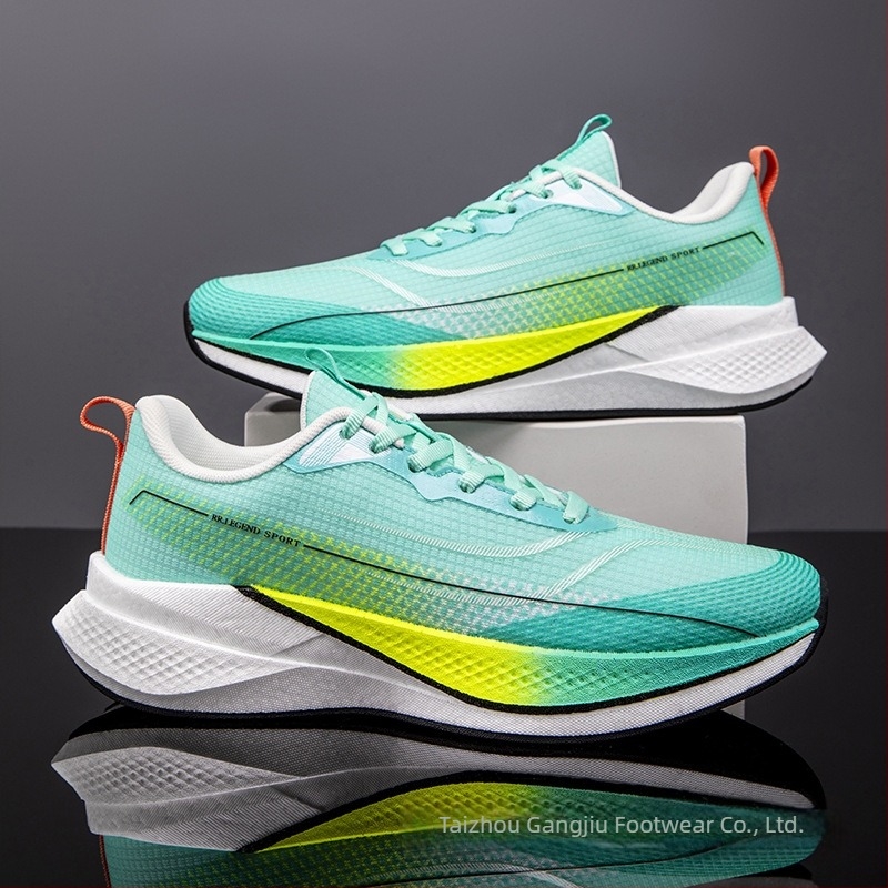 Futócipő Flyknit felsőrésszel, PU talpbetét, fűzős zárás, sarokmagasság 3-5 cm