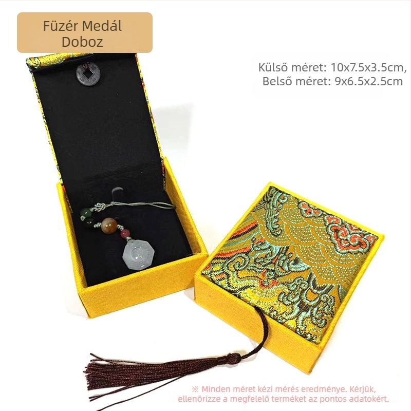 Medál doboz - textil, ékszer csomagoló doboz, alkalmas nyaklánc/medál tárolására, márka Fuxing
