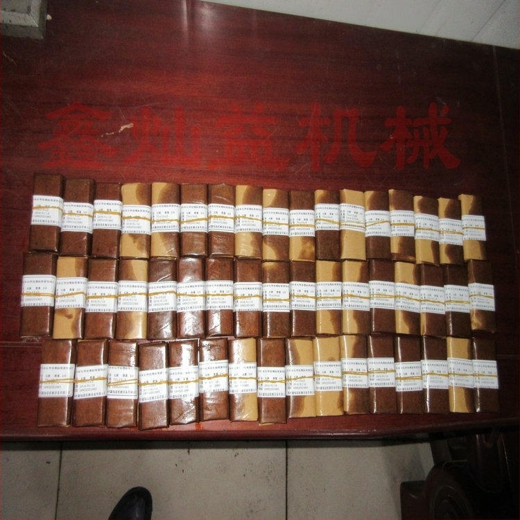 Hűtővízkezeléshez készült többparaméteres vízminőség-analizátor – Modellek I–III; mérési elemek: pH, nehézfémek, összes keménység, zavarosság, sótartalom; márka Xincanyi