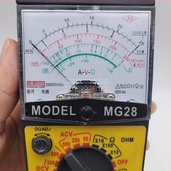 MG28 csipeszes multiméter, analóg kijelző, AC 500 A tartomány