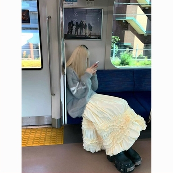 Púpos szoknya, középméretű hossz, gyapjúanyag, 2025 tavasz, királyi nővér stílus