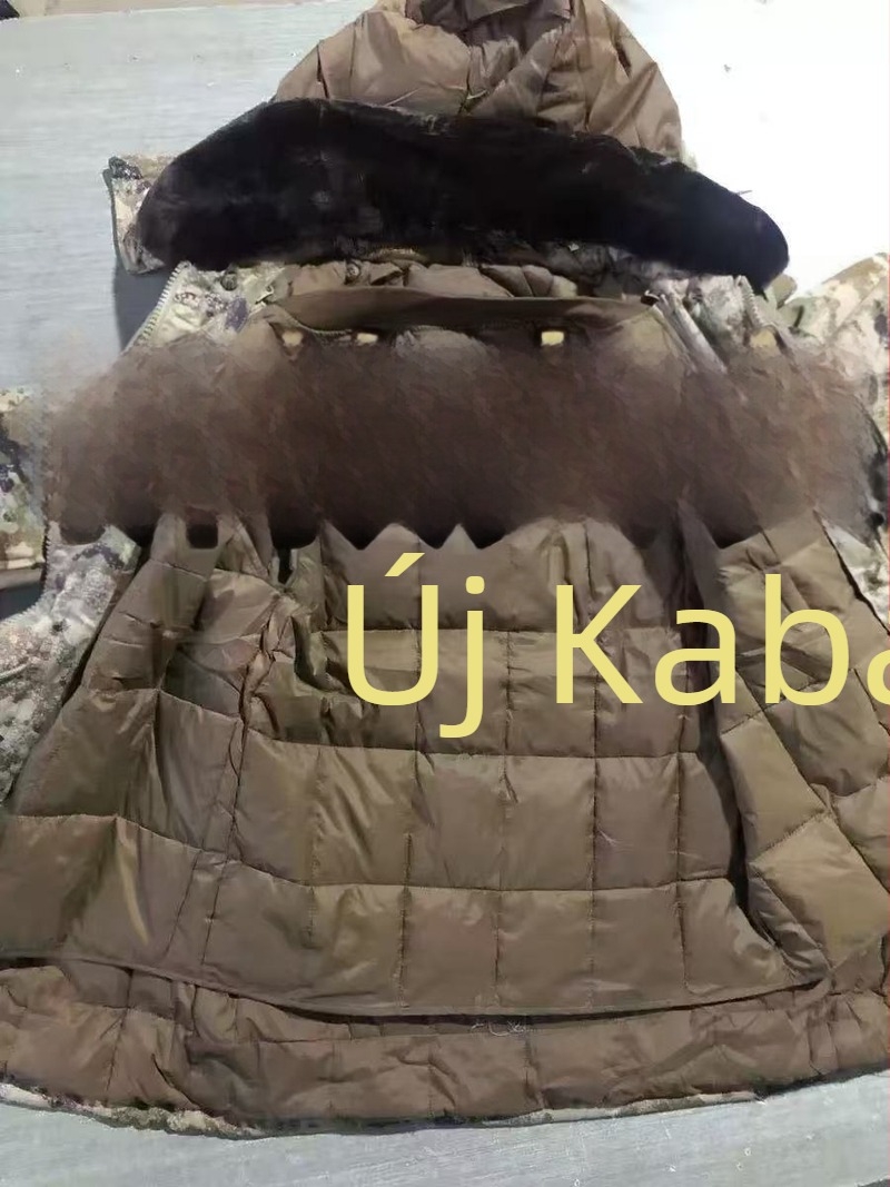 Férfi kamufláž kabát pamutkeverék anyagból, vízálló, szélálló, meleg, tél-őszi szezonra.