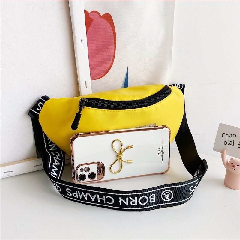 Gyerekeknek készült crossbody táska Oxford anyagból, lopás elleni védelemmel, cipzáras zárás, belső cipzáros zseb, egyoldalas vállpánt