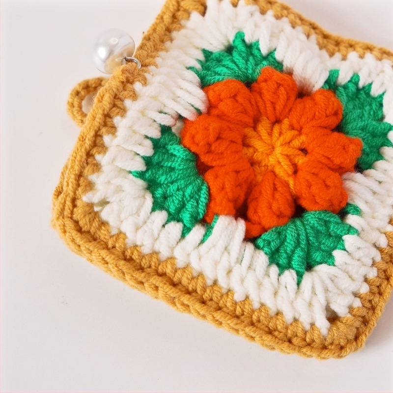 Plüss pénztárca virágos granny-square mintával, nőknek, friss és édes stílus – Meet Zhiyu