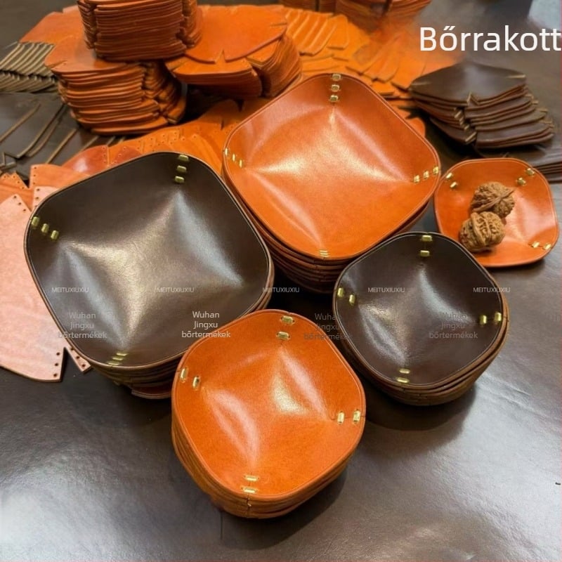 Első réteg bőrből készült asztali tároló tál, nyitott kivitel, 1 L kapacitás, ékszerek és pipák számára