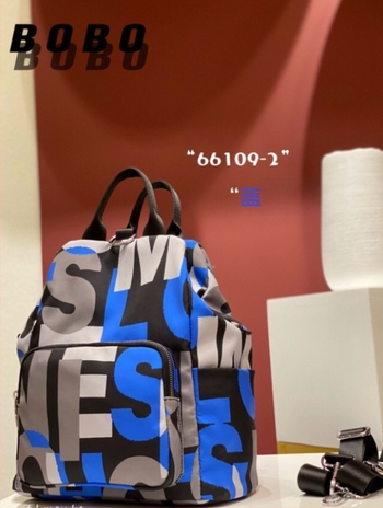Nylon vízálló hátizsák, kapacitás 20–35 L, 16 hüvelykes laptophoz, lopás elleni zár, USB töltés