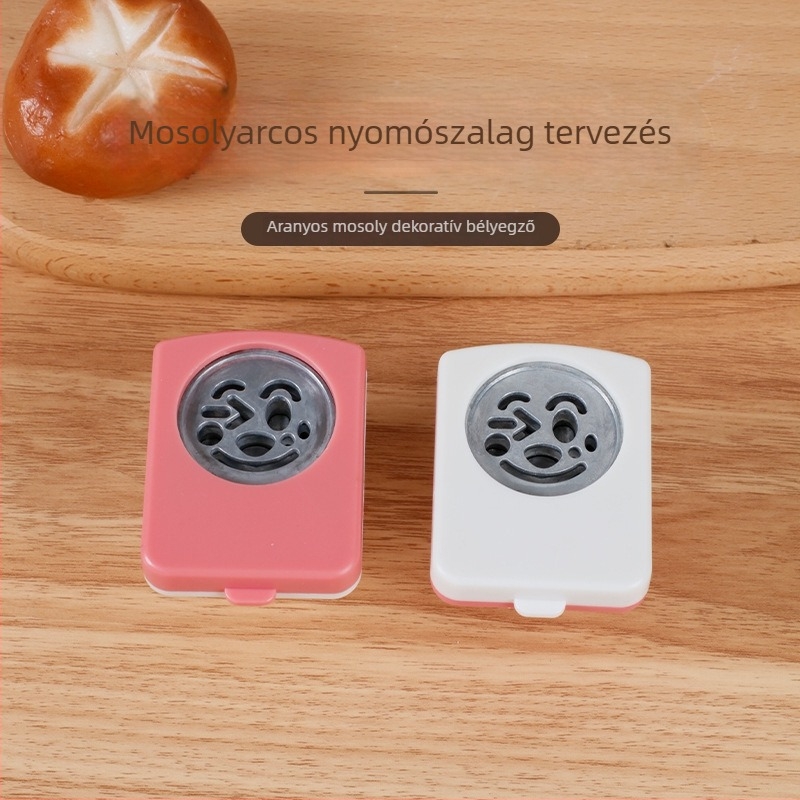 Rizsgolyó nyomóforma tengeri algából készült mosolygós arc dizájnnal — Márka Star couplet — DIY bento eszköz — Szórakoztató stílus