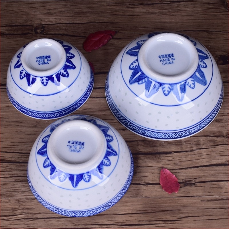 Porcelános tál sárkány motívummal retró stílusban, kerek alakú, mikrohullámú sütőben használható