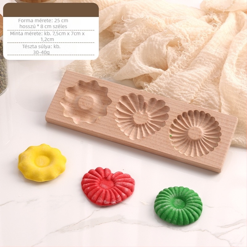 Sütemény- és pogácsagyártó forma – szabálytalan alakú, tömörfa, karácsonyi rajzfilm mintával