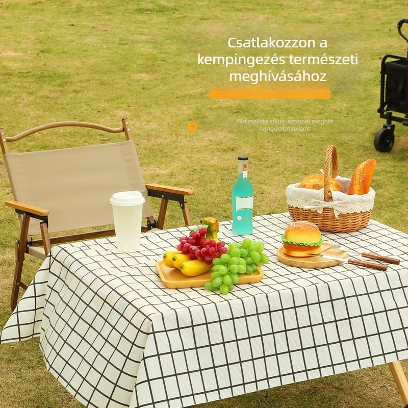 Kempingezéshez készült egyszer használatos asztalterítő, téglalap alakú, 0,8 mm vastag, víz- és olajálló, kőzet-plasztikából, méretre szabható, logóval nyomtatott, biológiailag lebomló; kemping.