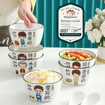 Négytagú család számára porcelán tálak készlet – Rajzolt minta, négyzetes forma, mikrohullámú sütőben használható