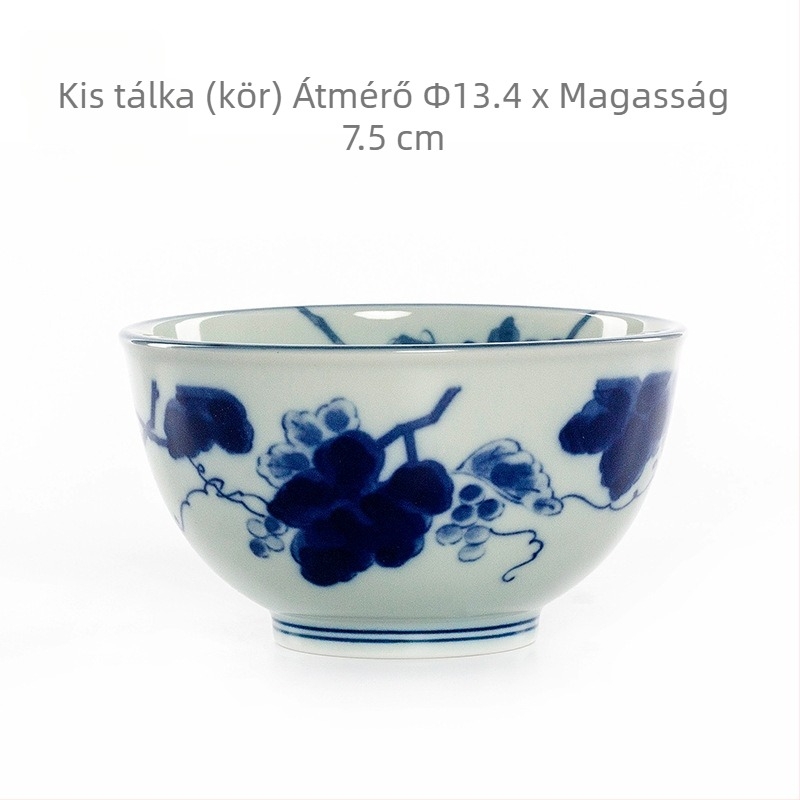 Porcelán étkészlet – szabálytalan formájú tányérok és tálak, kék szőlővirág minta alatt zománc, mikrohullámú sütőben használható