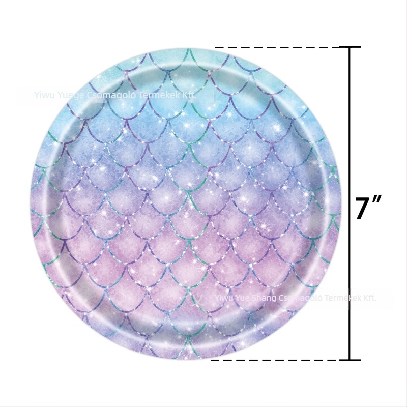 Egyszer használatos parti étkészlet sellő témájú, pikkely mintával — tányérok, poharak, szalvéták és asztalterítő; anyagok: műanyag és papír
