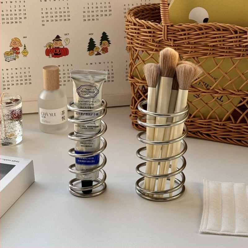 304 rozsdamentes acélból készült fogkefe- és sminkecset tartó, asztali fürdőszobai rendező, modern minimalist design, üreges spirálos kialakítás