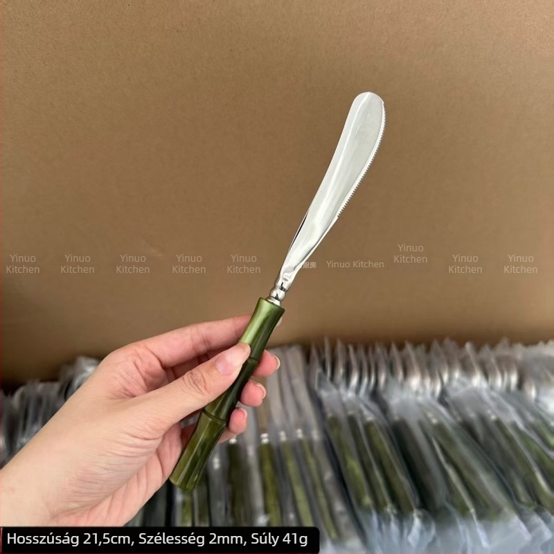 Rozsdamentes acélból készült 5-darabos nyugati evőeszköz készlet – steak kés, villa, desszertvilla és kanál – magas minőségű, könnyed luxus retro stílus