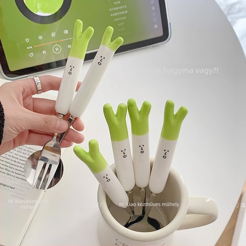 430 rozsdamentes acélból készült kanál, villa és evőpálcika készlet IN STYLE, tükrös felület, hordozható tároló tok