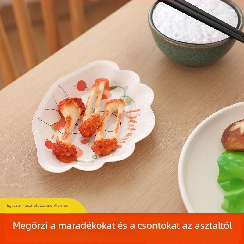 Egyszer használatos karikatúra motívumú csonttál, vastagított műanyagból, szabálytalan alakú, aranyos stílus