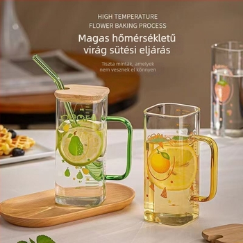 Színes pohár magas boroszilikát üvegből, kézben tartható, szívószállal, négyszögletes formájú, gyümölcsléhez és tejhez