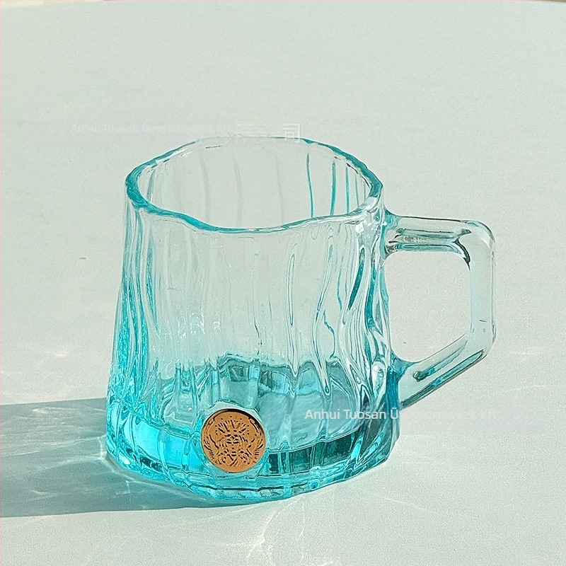 Soda-lime üvegből készült kávés pohár kalapált textúrával és víz fodrozódás mintázattal, átlátszó, fogantyúval