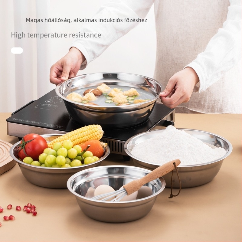 Rozsdamentes acélból készült kerek levesestál, polírozott felülettel, mikrohullámú sütőben használható, szállodai és vendéglátási célokra