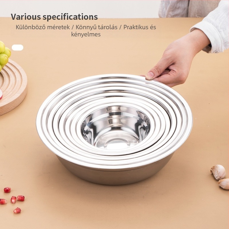 Rozsdamentes acélból készült kerek levesestál, polírozott felülettel, mikrohullámú sütőben használható, szállodai és vendéglátási célokra