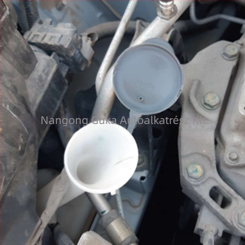 Nissan Micra K13 szélvédőmosó tartály fedél, modell 28913-1HA3A — Private Brand, testreszabható, licencelhető privát címke