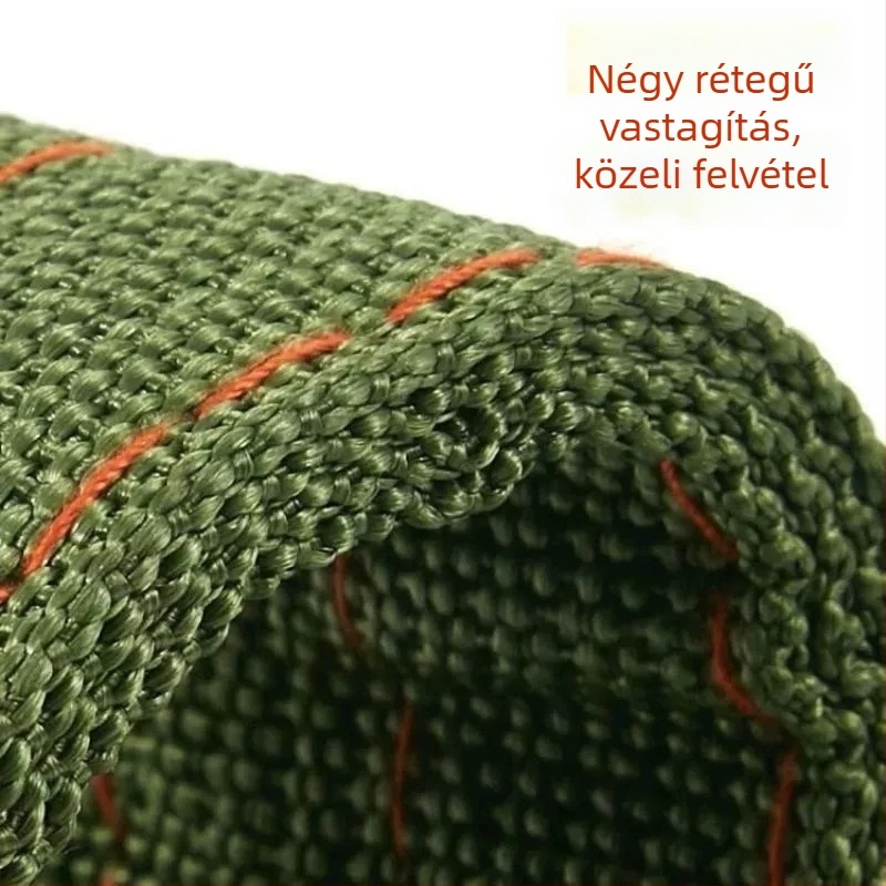 Mohair anyagú nagy kutyanyakörv, univerzális méret nagytestű fajtákhoz, például Golden Retriever, Német juhász és Malinois.