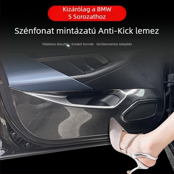 BMW 5 Series belső ajtópanel védő matricák (2024–2025), szénszálas minta