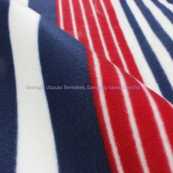 Piknik matrac csíkos dizájnnal, csúszásmentes és nedvességálló, egyszínű fleece anyag + 2 mm hab + alumíniumfólia, 1 kg, 4–6 személyre