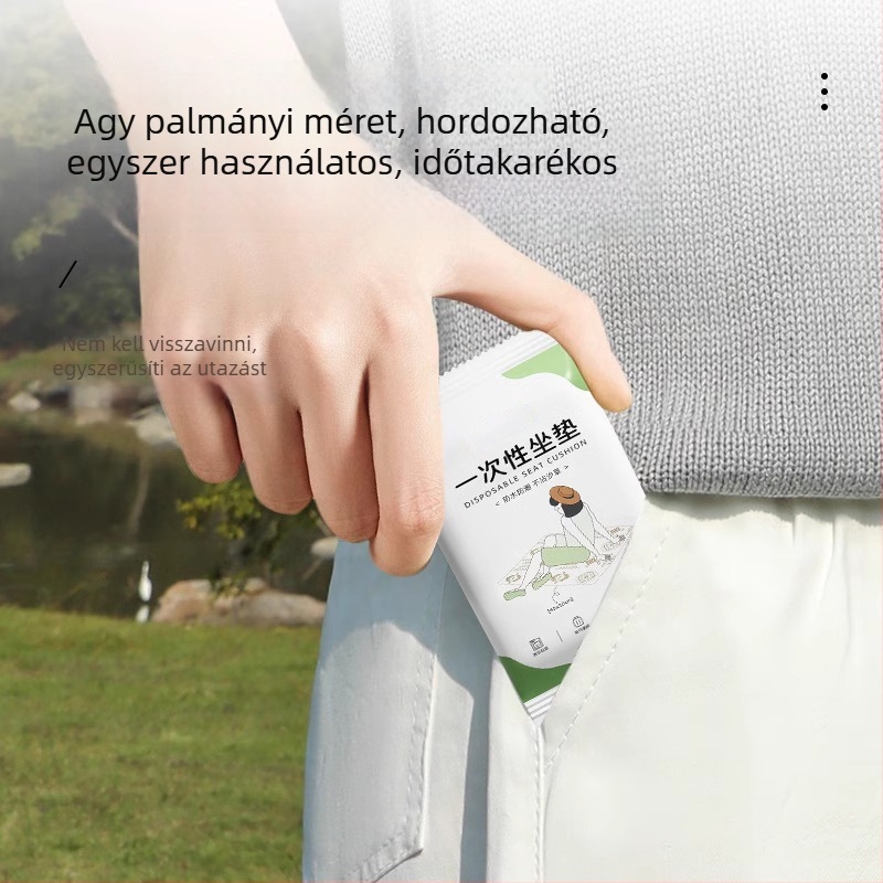 Kültéri egyszer használatos ülőpárna és talajvédő matrac — hordozható, csúszásmentes és nedvességálló poliészter, kempingezéshez (1–2 személy)