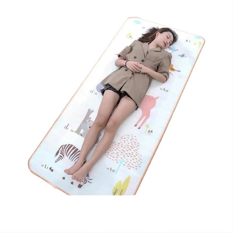 Padlós alvó matrac - nedvességálló és csúszásmentes, alumínium-fólia EPE anyagból, könnyű 500 g, 1-2 személyre, hordozható.