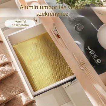 Polc- és szekrény belső liner PE-ből, ragasztó nélkül, olaj- és nedvességálló, alumíniumfóliás réteggel; PE 98%, PVC 2%