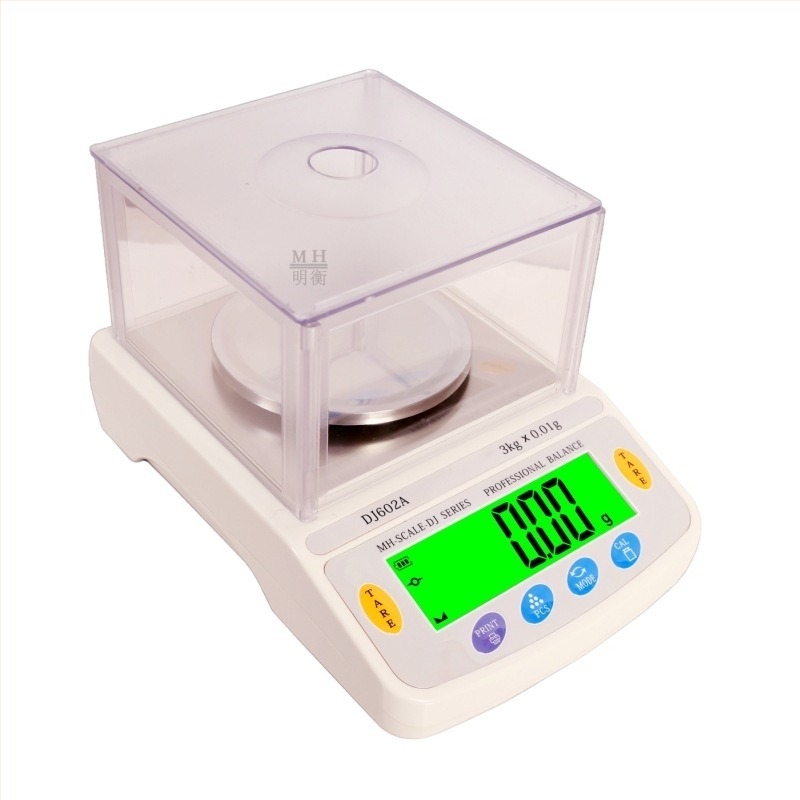 Ékszerekhez használt elektronikus egyensúlymérleg DJ-602-A, pontosság 0,01 g, kapacitás 600 g–5 kg, akkumulátor 6 V 2,8 Ah